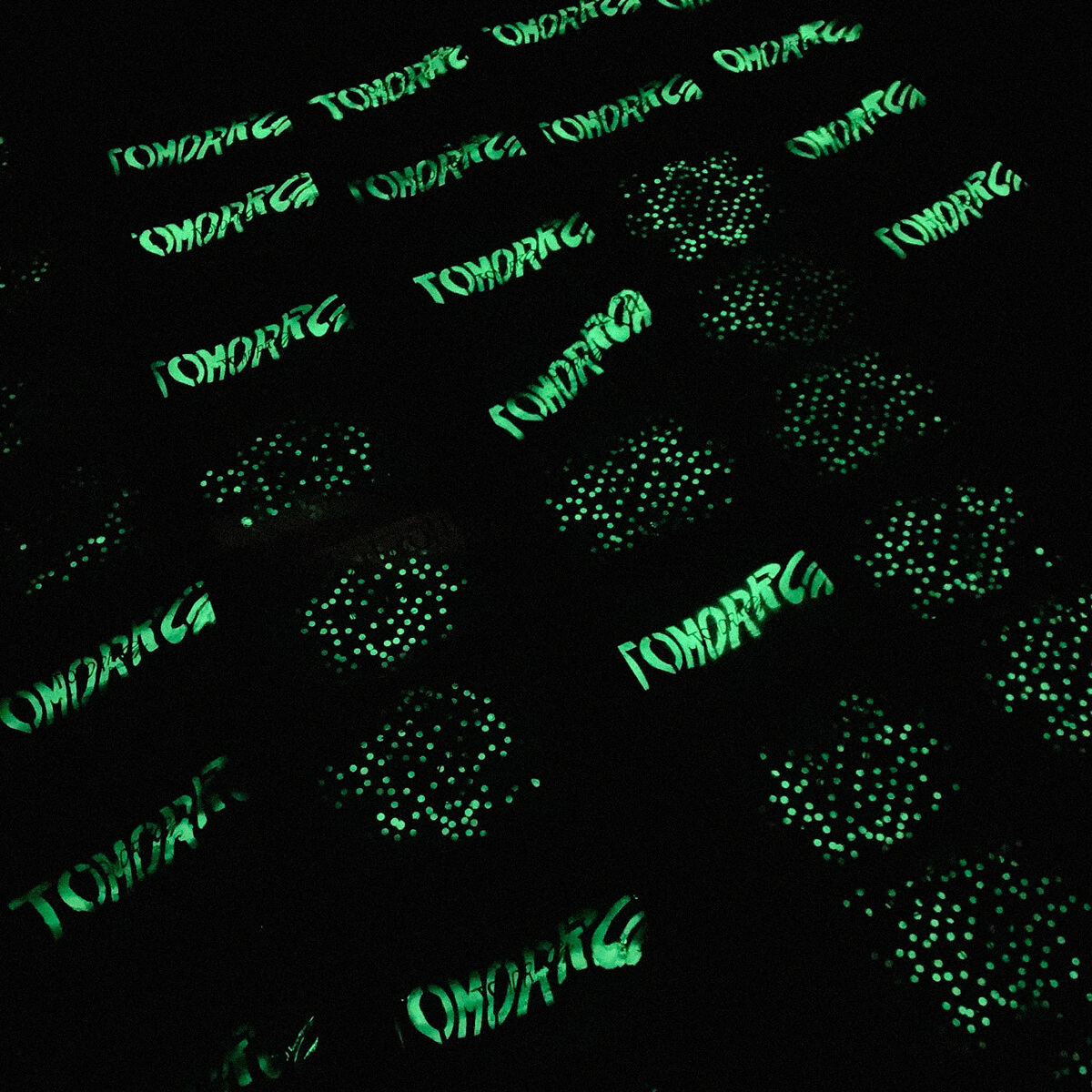 DWeb-branding-Tommorow-collateral-Nezhynska-glow3